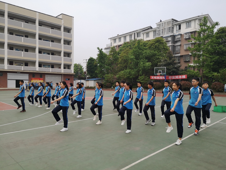 都江堰育才中学