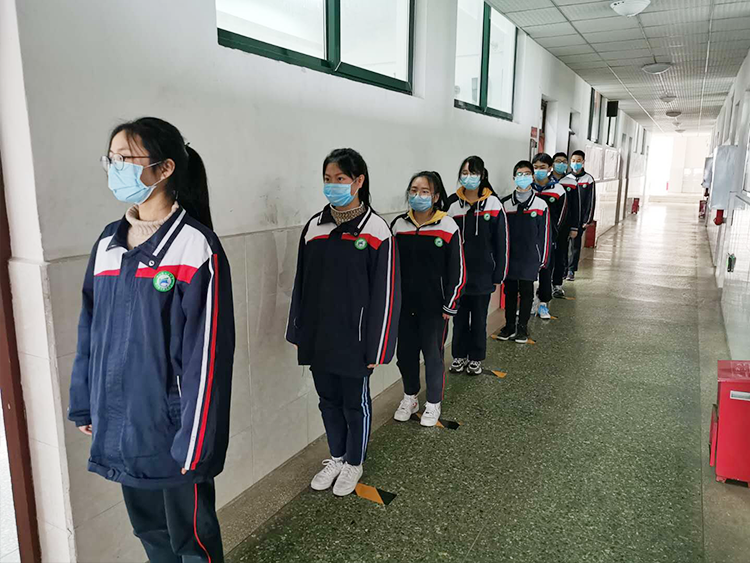 都江堰市育才中学