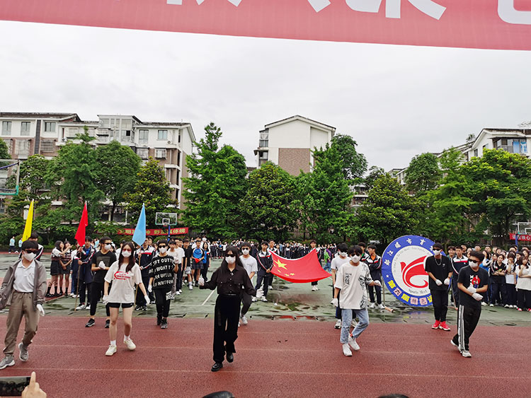高一5班入场式表演.jpg