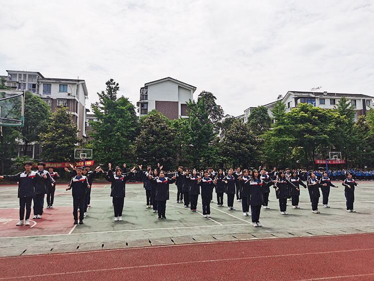 高一1班广播操比赛荣获第2名.jpg